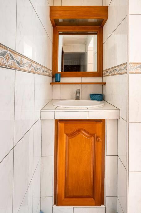 Chaine Lodge Maison Entiere Free Parking & Wifi 3Min De L'Aeroport Faaa ภายนอก รูปภาพ