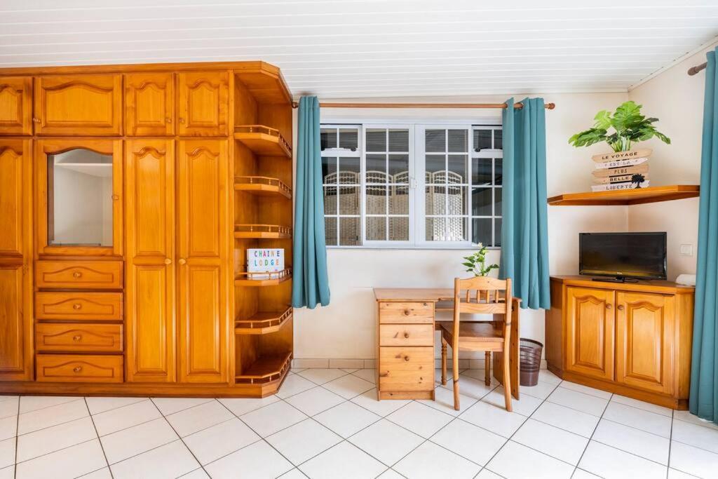 Chaine Lodge Maison Entiere Free Parking & Wifi 3Min De L'Aeroport Faaa ภายนอก รูปภาพ